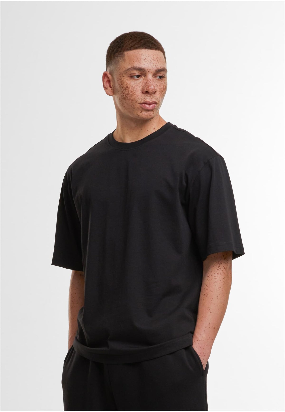 Loose Fit Tee 200 GSM