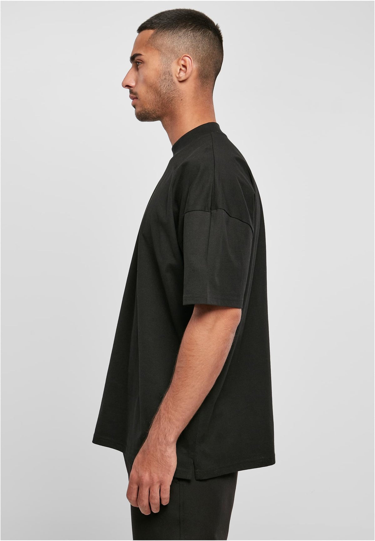 Oversized Mock Neck T-Shirt 220 GSM