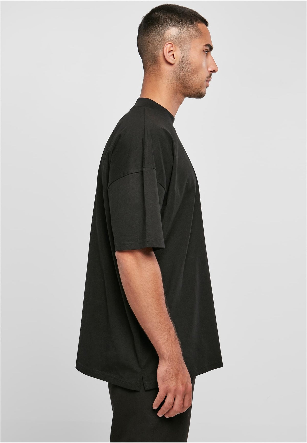 Oversized Mock Neck T-Shirt 220 GSM